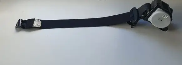 Mazda 3 II Rear seatbelt
