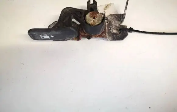 Mercedes-Benz E W211 Fuel tank opening switch 