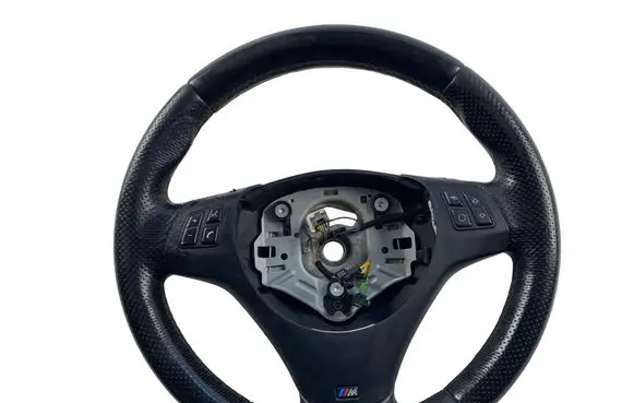 BMW 3 E90 E91 Steering wheel 3051626