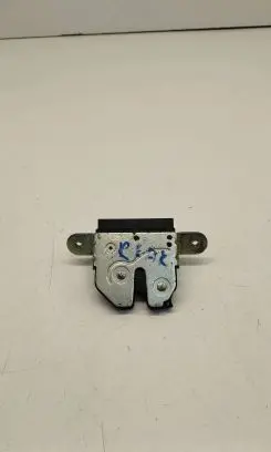 Alfa Romeo Giulietta Loading door lock 55701871
