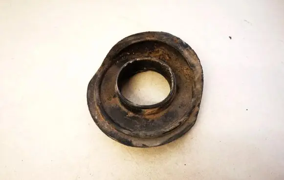 Opel Astra G Front coil spring rubber mount 