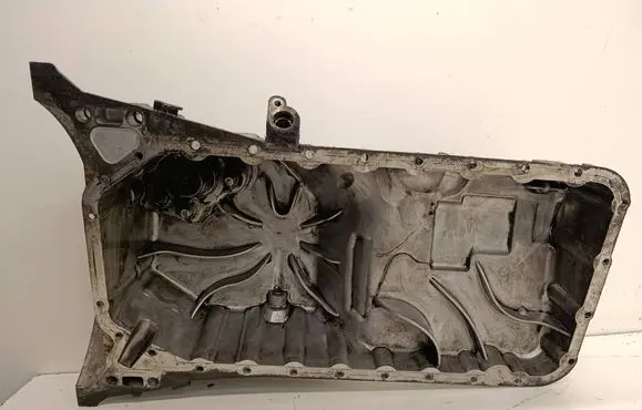 Mercedes-Benz C W204 Oil sump 6460142102