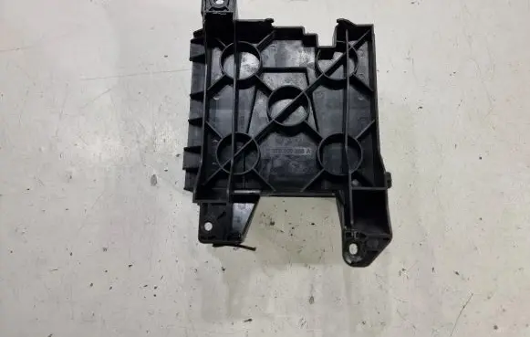 Audi A4 S4 B8 8K Sound amplifier holder/bracket 8T0907368A