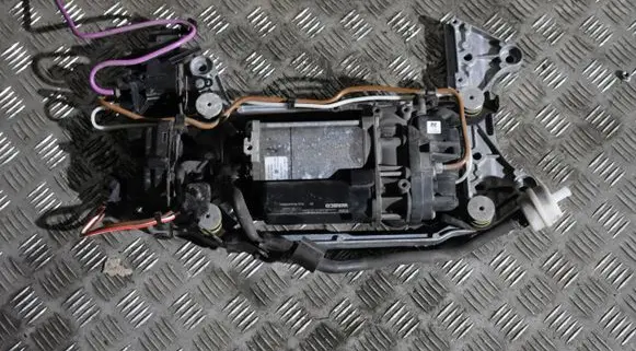 Porsche Panamera (971) Other under body part 