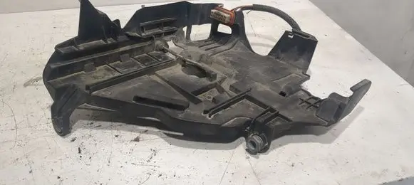 Volkswagen Touareg I Headlight/headlamp mounting bracket 