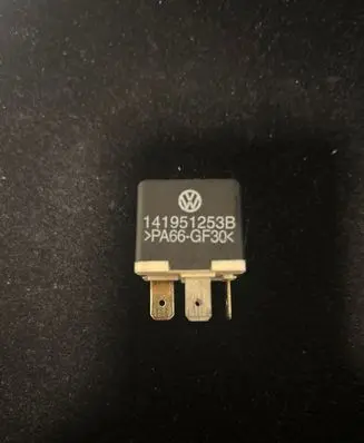 Audi A4 S4 B7 8E 8H Other relay 141951253B