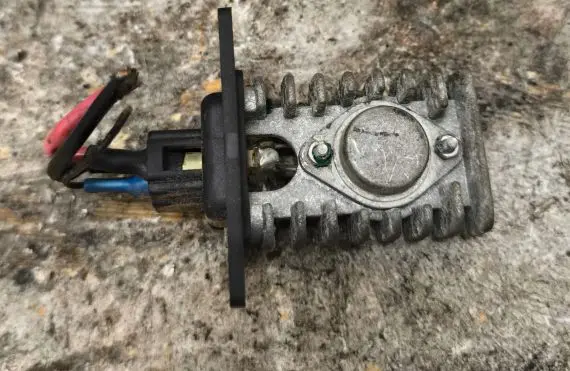 KIA Opirus Heater blower motor/fan resistor