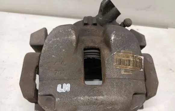 Peugeot 5008 II Front brake caliper 1623162080 1651754680 1623162280
