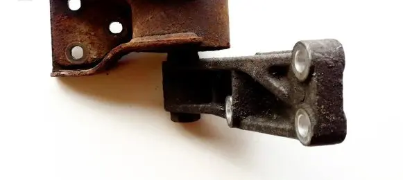 KIA Carnival Engine mount bracket