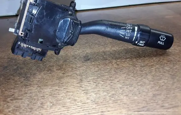 Subaru Legacy Wiper control stalk 17A164LH2