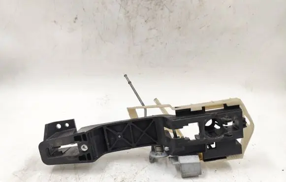 Ford Taurus Rear door exterior handle/bracket 5426684 7426684