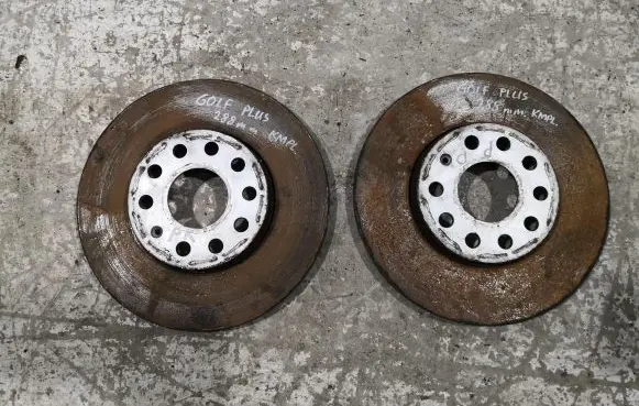 Volkswagen Golf Plus Front brake disc