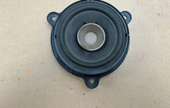 Renault Megane III Front door speaker 281440002R