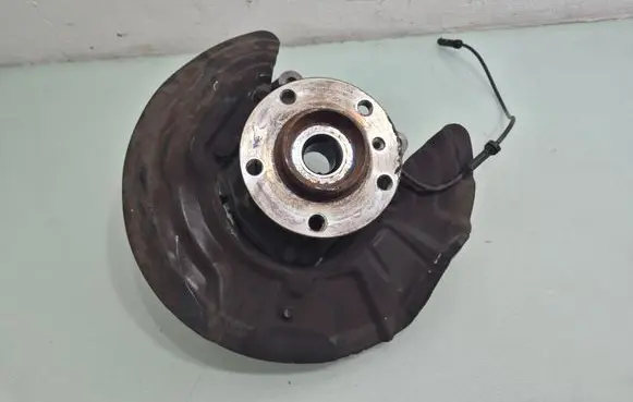 BMW X3 F25 Front wheel hub 
