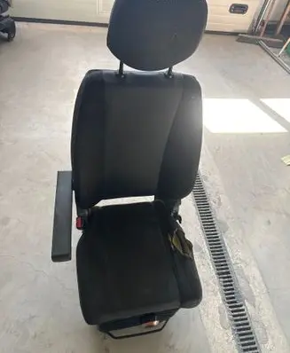 Renault Master III Front driver seat 870600604R