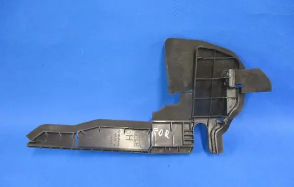Subaru Forester SK Intercooler air channel guide 