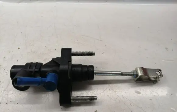 Toyota Avensis T250 Clutch master cylinder 3142005041