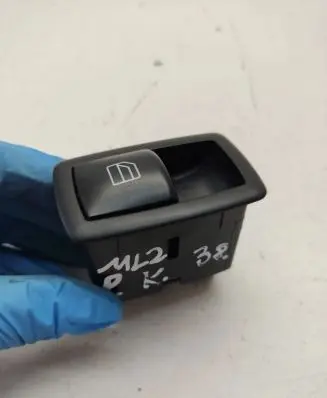 Mercedes-Benz ML W164 Electric window control switch A2518200510