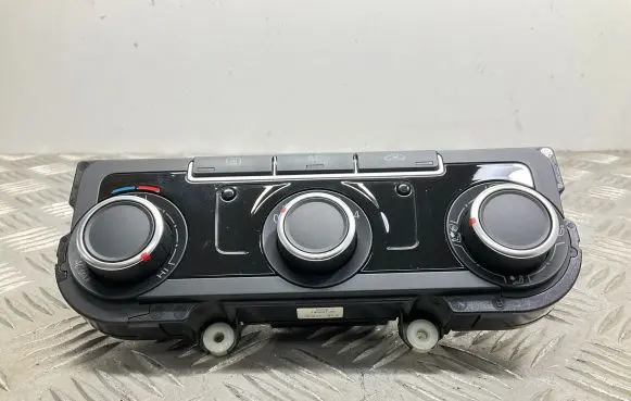Volkswagen Jetta VI Climate control unit 7N0907426AM