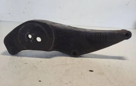 BMW 7 E38 Engine mount bracket 1093806