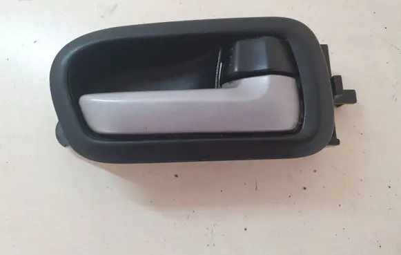 Suzuki Grand Vitara II Front door interior handle
