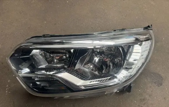 Renault Express Headlight/headlamp 260600331R