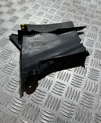 Audi A5 Radiator trim 8W6121764A