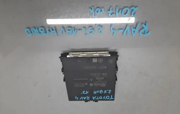 Toyota RAV 4 (XA40) Other control units/modules 89990-42091