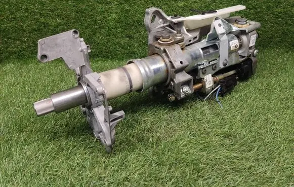 BMW 5 E60 E61 Steering wheel axle 6780883 9246701