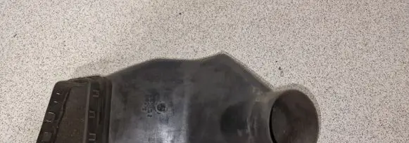 BMW 7 E32 Air intake duct part 1710516