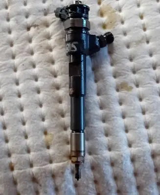 Renault Captur Fuel injector 0445110485