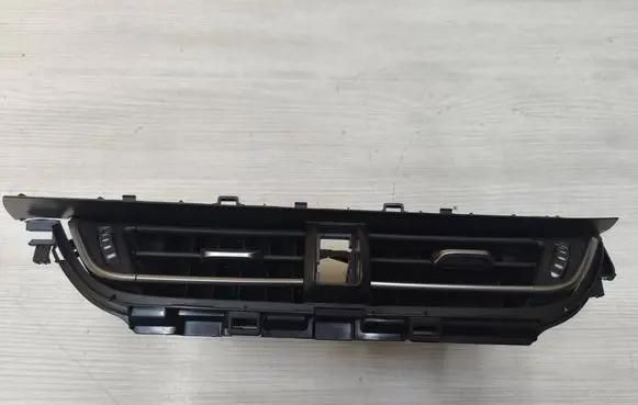 Toyota C-HR I Dash center air vent grill 55670F4010