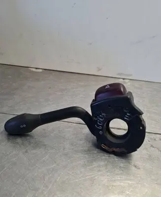 Volkswagen Golf III Indicator stalk QC88S97