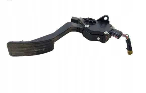 Subaru Outback Accelerator throttle pedal