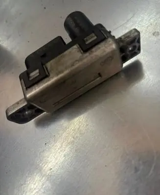 Volvo V70 Glow plug pre-heat relay 31431776