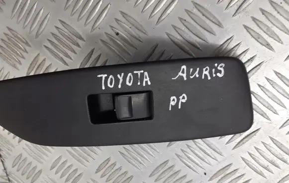 Toyota Auris 150 Quarter vent window switch 74231-02530