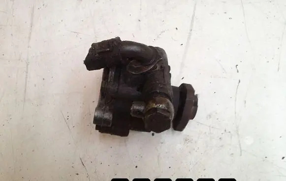 Volkswagen Golf IV Power steering pump 1900TDI