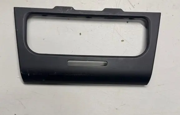 Volkswagen Golf Plus Climate control/heater control trim 5K0858071M 5K0858069P