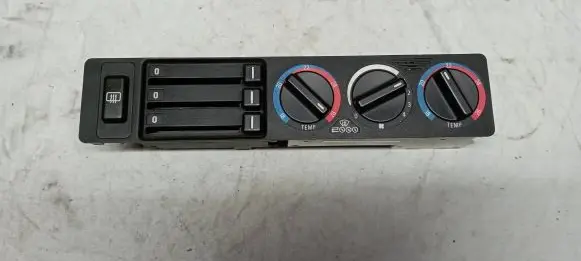 BMW 5 E34 Climate control unit 13842900