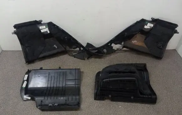 Mercedes-Benz E W211 Front door card panel trim