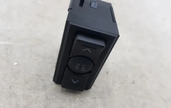 Lexus IS 220D-250-350 Other switches/knobs/shifts 984185D