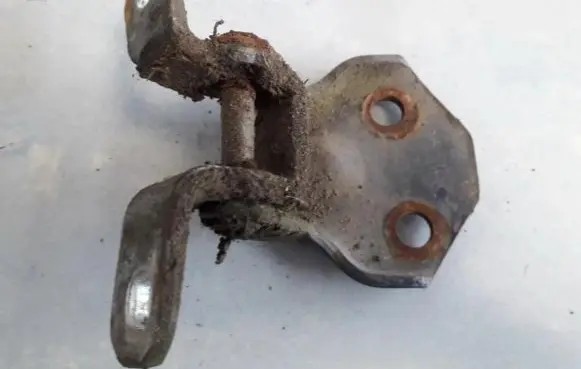 Mazda 626 Front door upper hinge