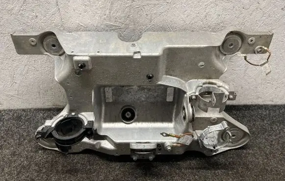 BMW i5 G60 A/C compressor mount bracket 5A270B2 5A37136