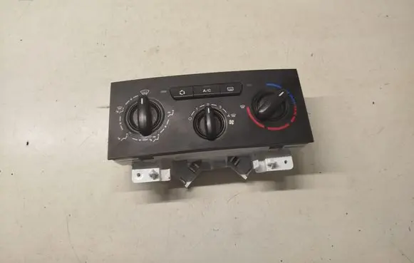 Peugeot Expert Climate control unit 170740100