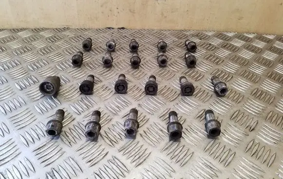 Skoda Superb B6 (3T) Nuts/bolts 