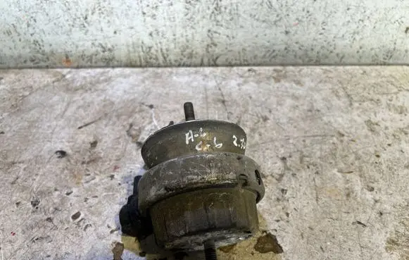 Audi A6 S6 C6 4F Engine mount bracket