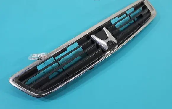 Front bumper upper radiator grill
