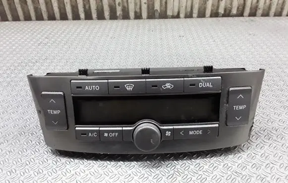 Toyota Avensis T250 Climate control unit 5590005140