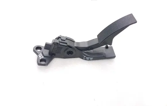 Mercedes-Benz GLE (W166 - C292) Accelerator throttle pedal A2923000100 6PV93396663