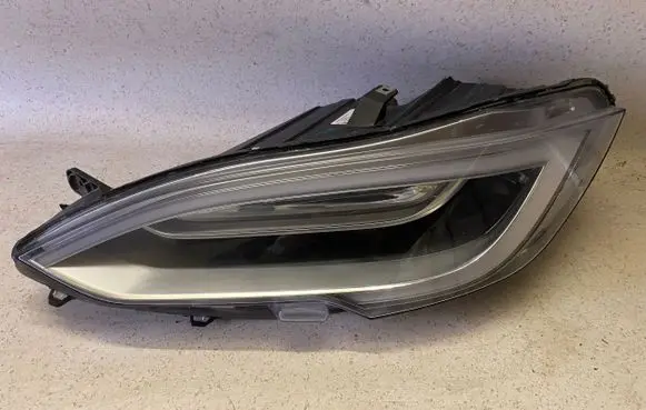 Tesla Model S Headlight/headlamp 105357200B 12162016 00103442660000